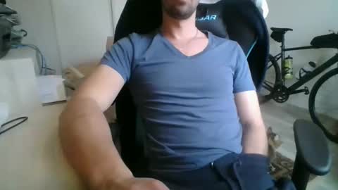 Snapshot of bel7ebite chatting on 12-31-24, 03:09 bel7ebite online show from 12-31-24, 03:09