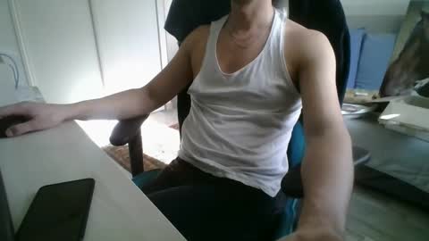 Snapshot of bel7ebite chatting on 02-11-25, 12:27 bel7ebite online show from 02-11-25, 12:27