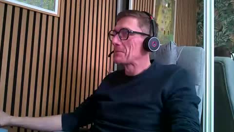 SexFriendFrance online show from 02-25-26, 09:30