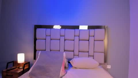 Bella online show from 04-16-26, 03:51