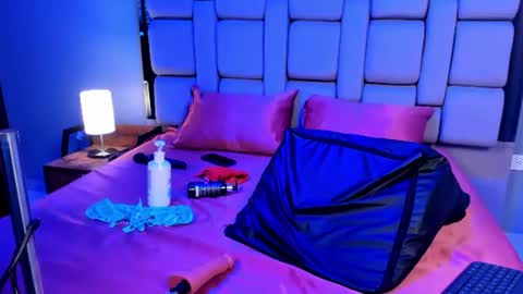 Snapshot of belanny_ chatting on 07-18-26, 04:27 Bella online show from 07-18-26, 04:27