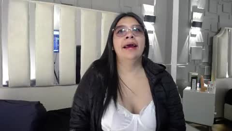 Snapshot of belen_green chatting on 06-28-26, 01:28 Belen online show from 06-28-26, 01:28