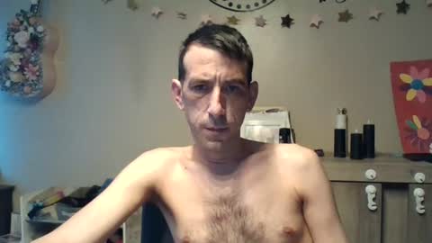 Snapshot of belgianboy33 chatting on 06-29-26, 04:52 Dreamcock online show from 06-29-26, 04:52