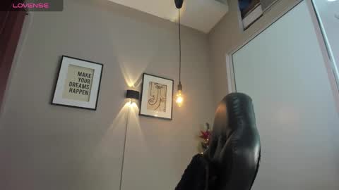 Snapshot of belinda_hills chatting on 12-06-24, 11:14 belinda online show from 12-06-24, 11:14