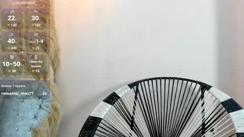 Snapshot of belinda_hills chatting on 12-21-24, 11:02 belinda online show from 12-21-24, 11:02