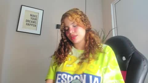 Snapshot of belinda_hills chatting on 12-22-24, 04:17 belinda online show from 12-22-24, 04:17