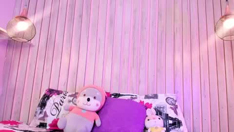 Snapshot of belinda_hills chatting on 12-22-24, 10:47 belinda online show from 12-22-24, 10:47