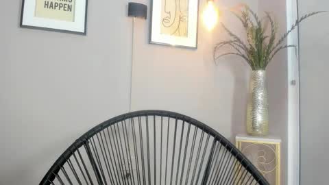 Snapshot of belinda_hills chatting on 01-10-25, 12:59 belinda online show from 01-10-25, 12:59