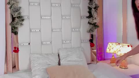 Snapshot of belindareyes chatting on 12-27-24, 02:58 Bel online show from 12-27-24, 02:58