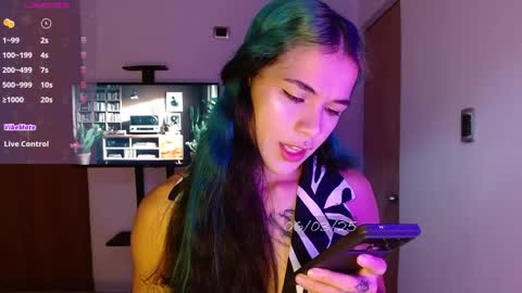   online show from 03-06-25, 12:09