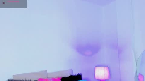 Snapshot of bell_popper chatting on 11-07-25, 11:10 bell_popper online show from 11-07-25, 11:10