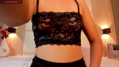 Bella cam online show from 02-23-26, 07:11