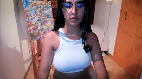 Snapshot of bella_669 chatting on 03-11-25, 02:10 Bella 669 online show from 03-11-25, 02:10