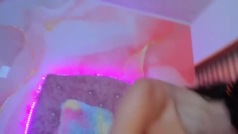 Snapshot of bella__sweets chatting on 03-02-25, 01:15 Melanie online show from 03-02-25, 01:15