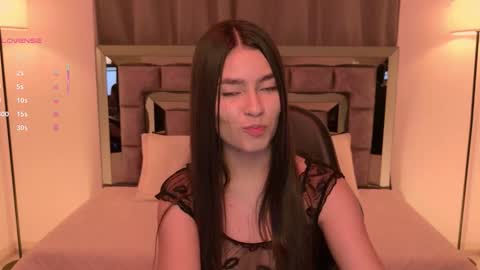 Bella  online show from 12-20-25, 04:08