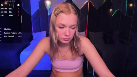 Bella online show from 10-31-25, 07:09