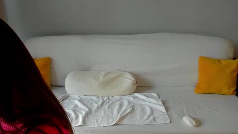 Snapshot of bella_hot77 chatting on 11-26-25, 09:21 Anna online show from 11-26-25, 09:21