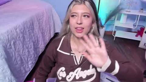  Bella  online show from 01-05-26, 07:39