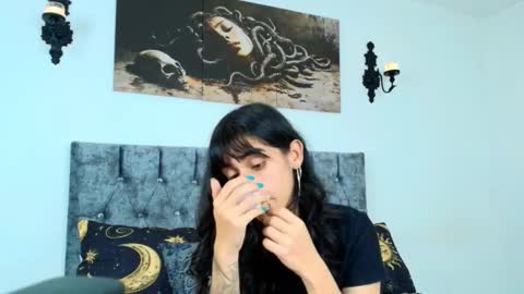 Bella online show from 10-18-25, 11:05