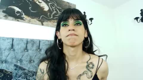 Snapshot of bella_poisonous chatting on 02-14-26, 12:40 Bella online show from 02-14-26, 12:40