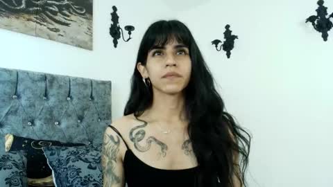 Snapshot of bella_poisonous chatting on 02-23-26, 12:09 Bella online show from 02-23-26, 12:09