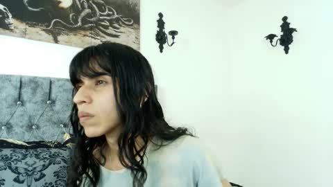 Snapshot of bella_poisonous chatting on 02-25-26, 01:26 Bella online show from 02-25-26, 01:26