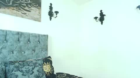 Snapshot of bella_poisonous chatting on 06-09-26, 11:27 Bella online show from 06-09-26, 11:27