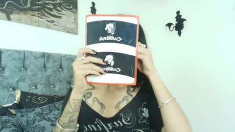 Snapshot of bella_poisonous chatting on 06-18-26, 12:11 Bella online show from 06-18-26, 12:11