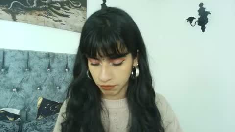 Snapshot of bella_poisonous chatting on 06-20-26, 01:09 Bella online show from 06-20-26, 01:09