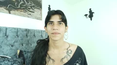 Snapshot of bella_poisonous chatting on 07-17-26, 11:20 Bella online show from 07-17-26, 11:20