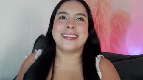 Snapshot of bella_saint33 chatting on 07-09-26, 05:22 bella online show from 07-09-26, 05:22