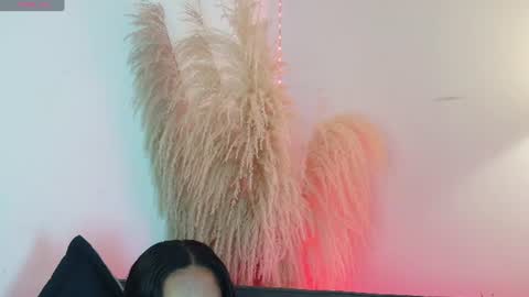 Snapshot of bella_saint33 chatting on 07-28-26, 11:17 bella online show from 07-28-26, 11:17