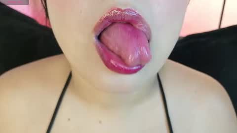 Snapshot of bella_saint33 chatting on 07-31-26, 06:46 bella online show from 07-31-26, 06:46