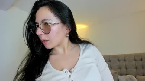 Bella online show from 05-30-26, 07:44