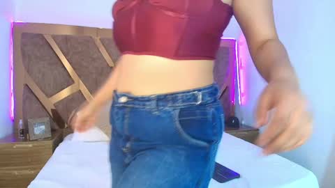 Bella Swwan  online show from 04-12-26, 02:00