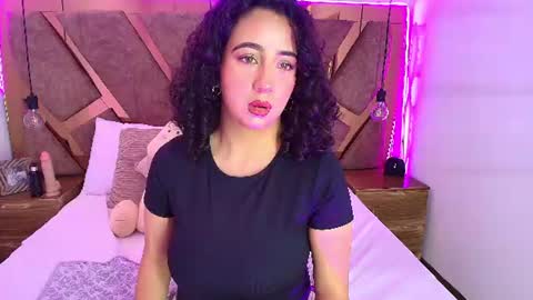 Bella Swwan  online show from 07-08-26, 03:05