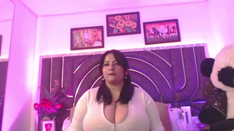  Bella Taylore  online show from 01-24-25, 12:42