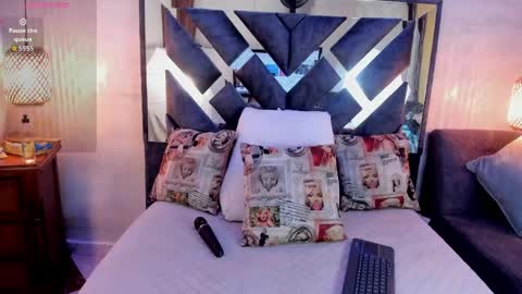Snapshot of bella_volup chatting on 06-04-26, 11:49 bella_volup online show from 06-04-26, 11:49