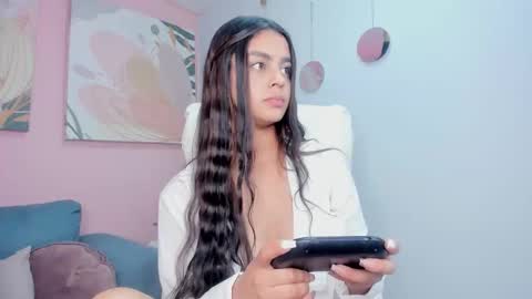 BELLA online show from 11-15-25, 06:26