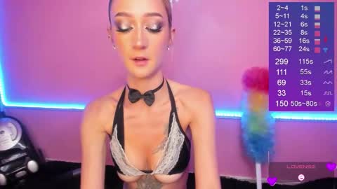 Bella White online show from 01-19-26, 01:04