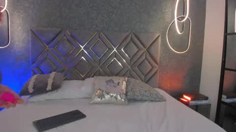 Cris online show from 11-22-25, 07:57