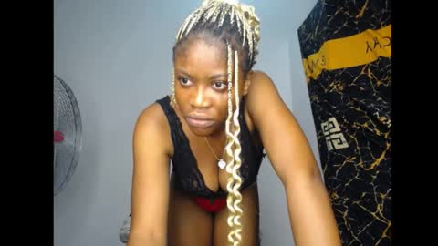 Snapshot of bellababy7 chatting on 05-17-26, 05:31 bella online show from 05-17-26, 05:31