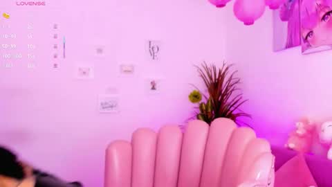 Bella online show from 11-29-25, 01:47