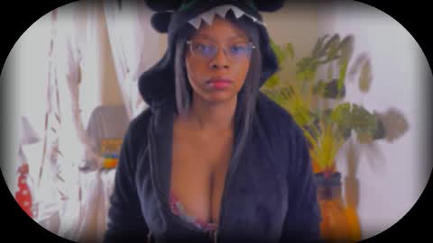 Snapshot of bellablakes18 chatting on 09-29-25, 12:27 Bellah Blakes-Sarah Scrumptious Lee online show from 09-29-25, 12:27