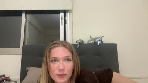 Bella Bloom online show from 05-26-26, 05:53