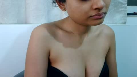 Snapshot of bellacrystall chatting on 06-27-26, 02:34 bellacrystall online show from 06-27-26, 02:34