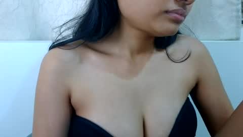 Snapshot of bellacrystall chatting on 07-12-26, 10:28 bellacrystall online show from 07-12-26, 10:28