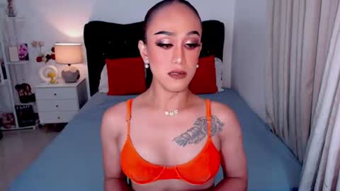 Snapshot of belladeputaxx chatting on 07-13-26, 01:58 IM BELLA online show from 07-13-26, 01:58