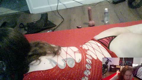 Snapshot of belladonna0212 chatting on 01-06-25, 09:52 Bella online show from 01-06-25, 09:52