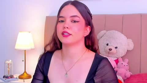 Snapshot of bellafontana chatting on 05-13-26, 06:05 BellaFontana online show from 05-13-26, 06:05